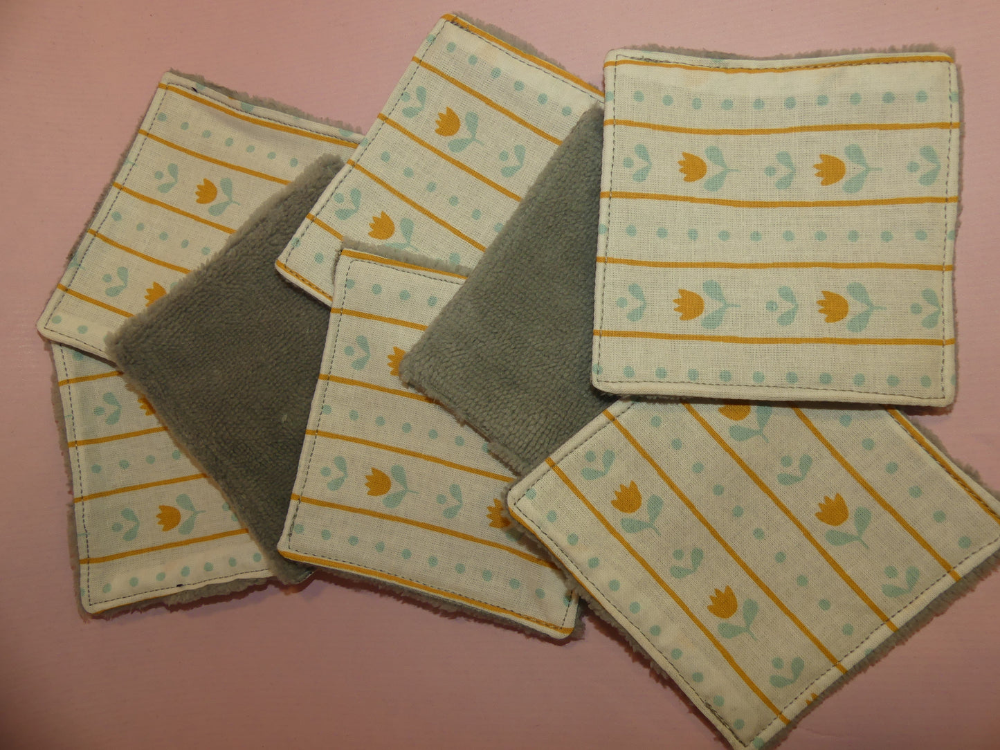 Lingettes démaquillantes motif "Tulipe"