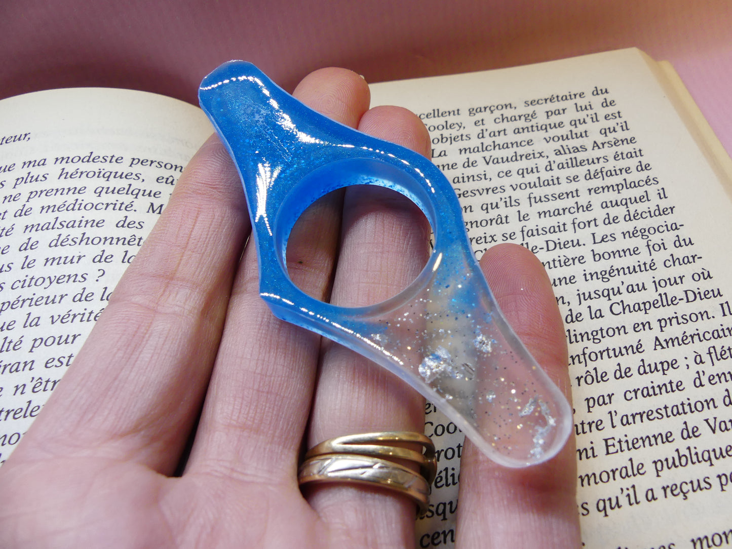 Bague de lecture V2 bleu/transparent/feuilles d'or grises/paillettes