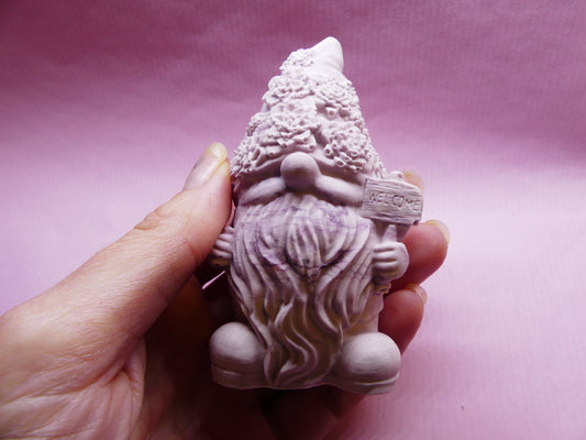 Gnome avec chapeau fleuri marbré violet