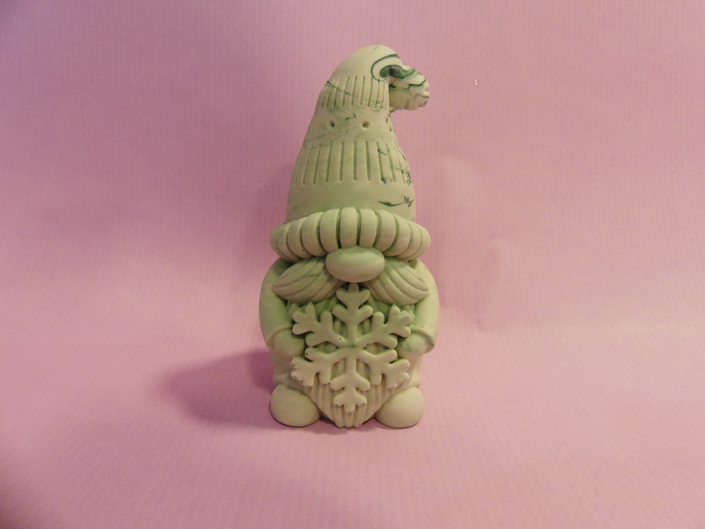 Gnome avec flocon de neige marbré vert